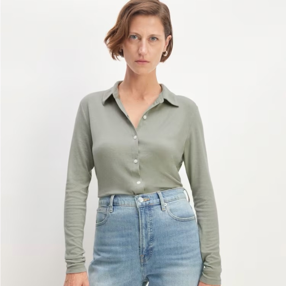 Everlane Tencel relaxed fit Must-Have Shirt in Sage Green